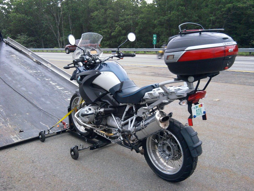 Read more about the article How Experts Strap Down A Motorcycle