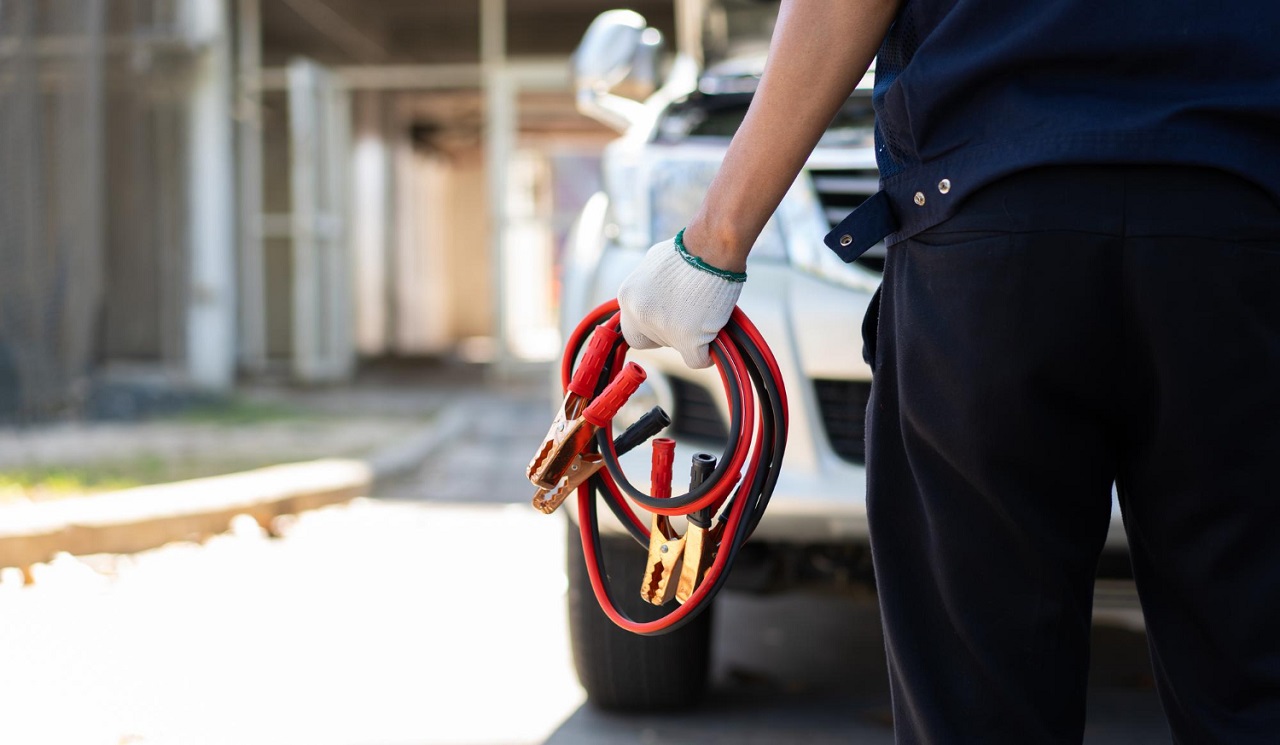 You are currently viewing How To Use Car Jump Start Cables