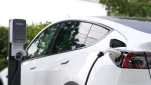 Read more about the article How to Tow an Electric Vehicle Without Causing Damage