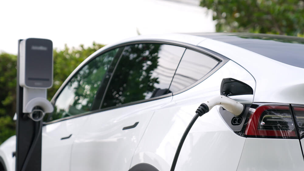 You are currently viewing How to Tow an Electric Vehicle Without Causing Damage