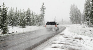 Read more about the article Car Broke Down in Cold Weather: How to Stay Warm and Safe While You Wait